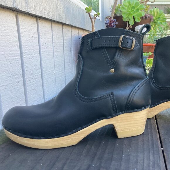 No. 6 5" Leather Clog Buckle Boot on Mid Heel - Picture 1 of 6